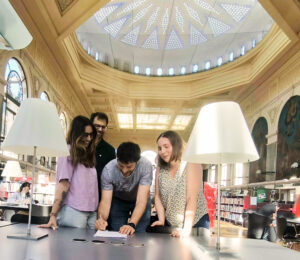 Signature des statuts de Mémonautes à la Bibliothèque d'étude et du patrimoine de Toulouse